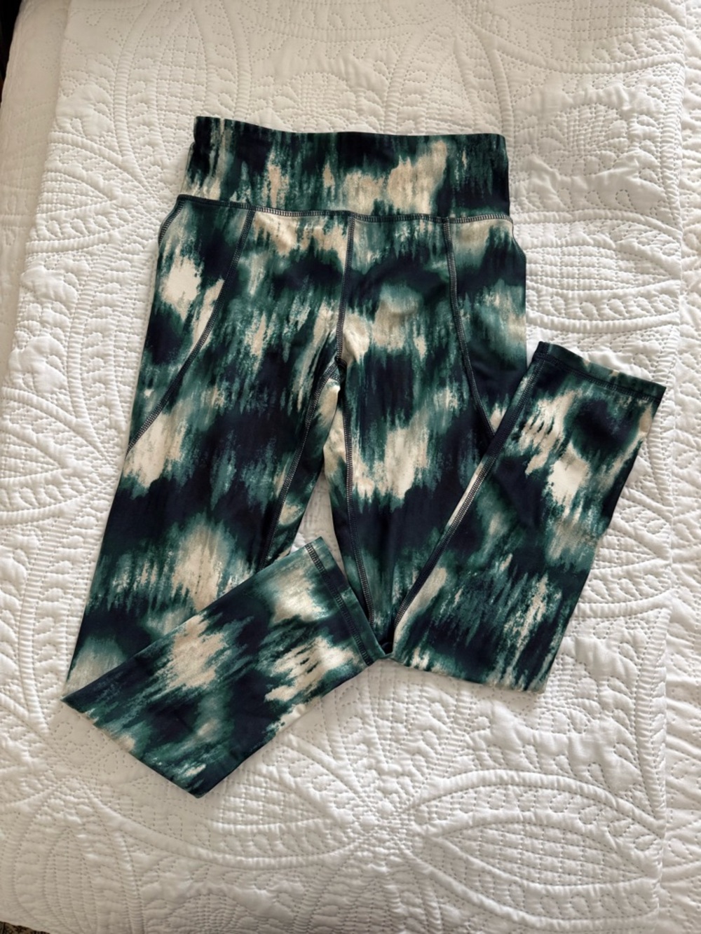 Old Navy Teal and Cream Tie-Dye High-Rise Leggings